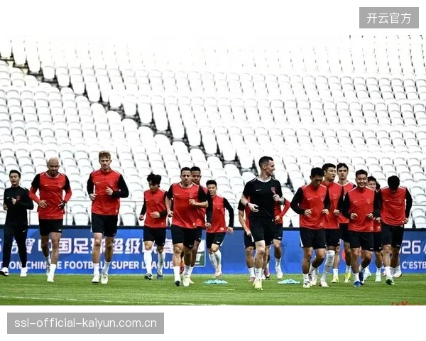 主帅阿洛伊西打造的攻防体系效果显著，成都蓉城半程打入33球仅失13球，两项数据均领跑全联盟。